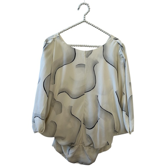 DIANE von FURSTENBERG | Women's White and Black Silk Top Blouse Size 6 - Picture 3 of 6